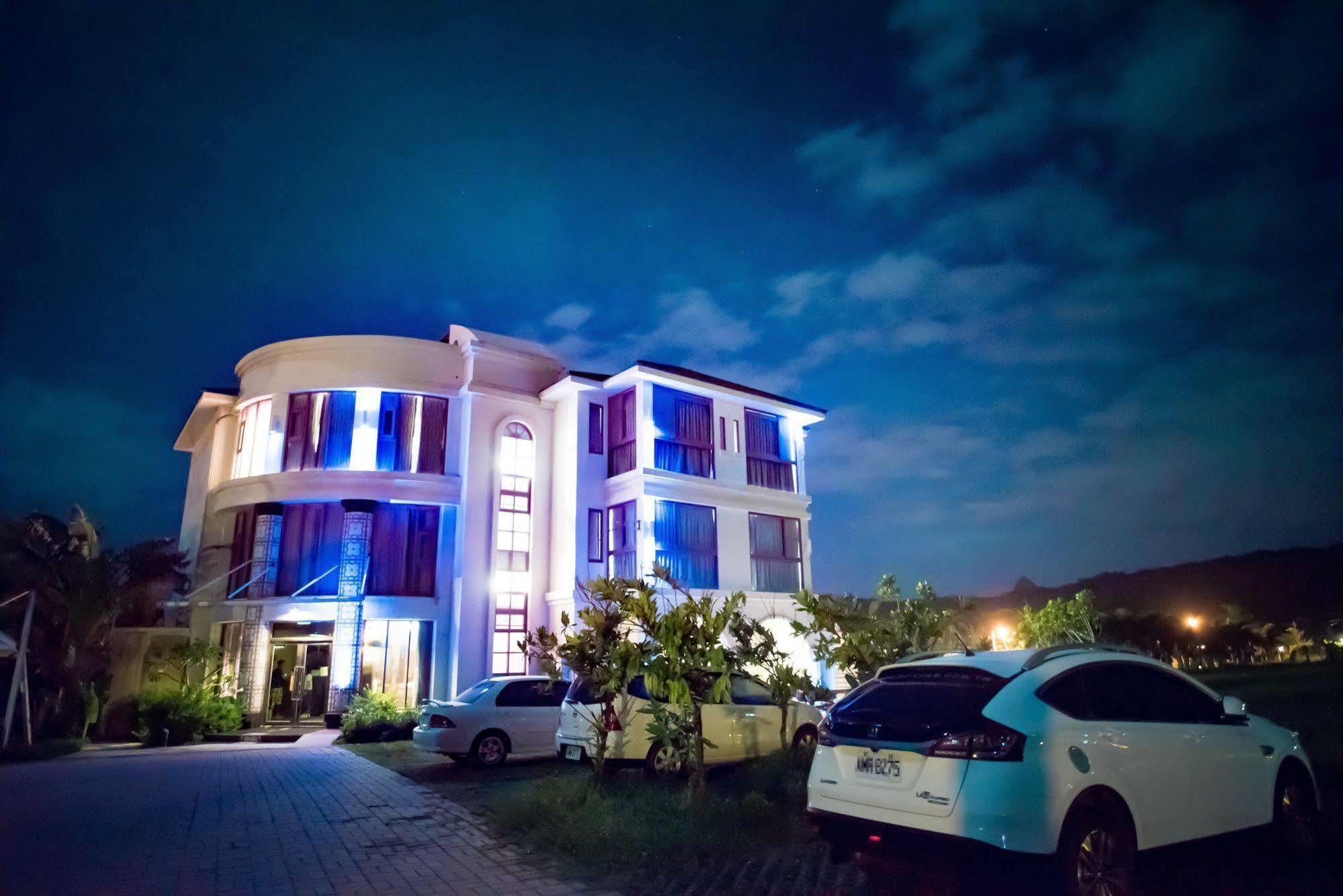Bed and Breakfast Dufa Luxury Manor Хенгчун Экстерьер фото